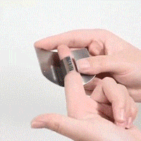 Finger protector – Zaščita za prste iz nerjavečega jekla (2 kosa) slider